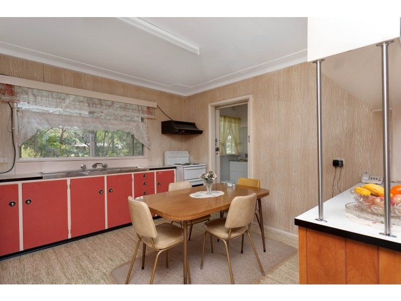 3  Oak Avenue, Lake Tabourie NSW 2539