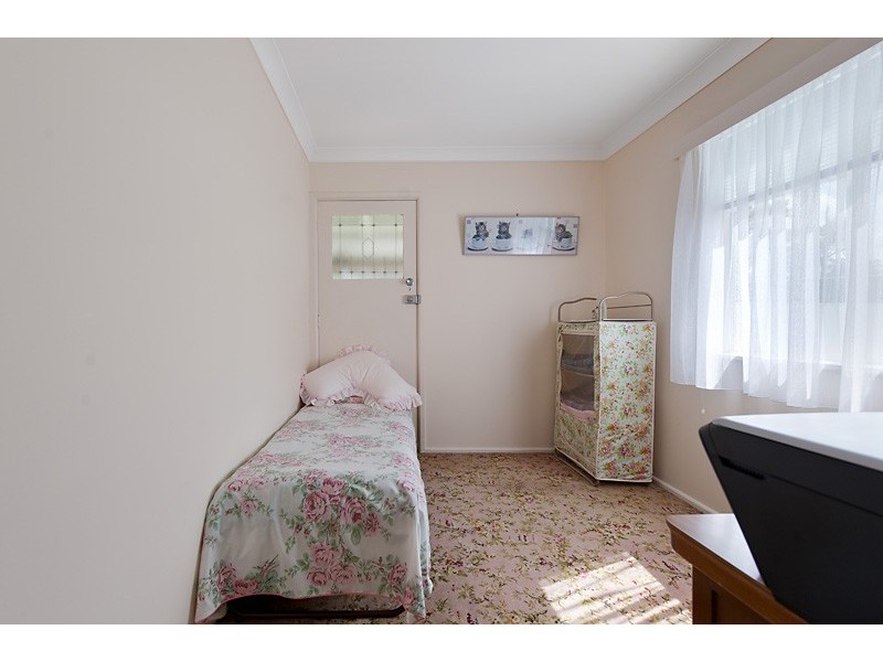 3  Oak Avenue, Lake Tabourie NSW 2539