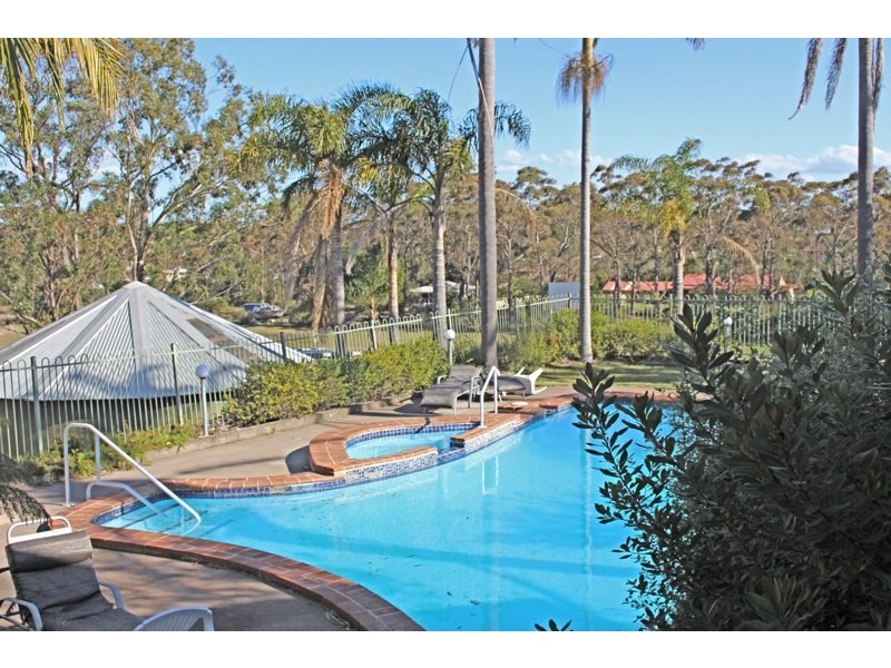 5 Weymouth Road, Lake Tabourie NSW 2539