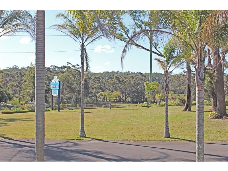 5 Weymouth Road, Lake Tabourie NSW 2539