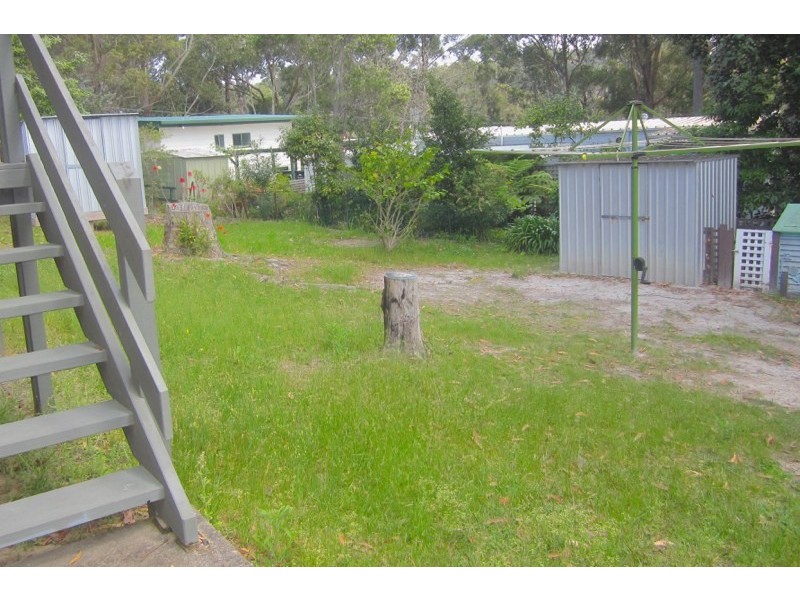27 Ross Avenue, Narrawallee NSW 2539