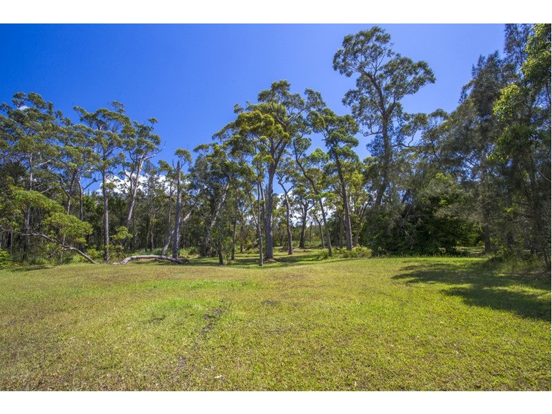 60 Macleay Street, Narrawallee NSW 2539