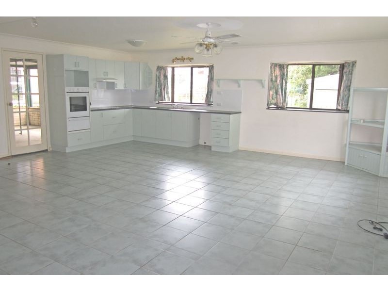 35 Donlan Road, Mollymook Beach NSW 2539