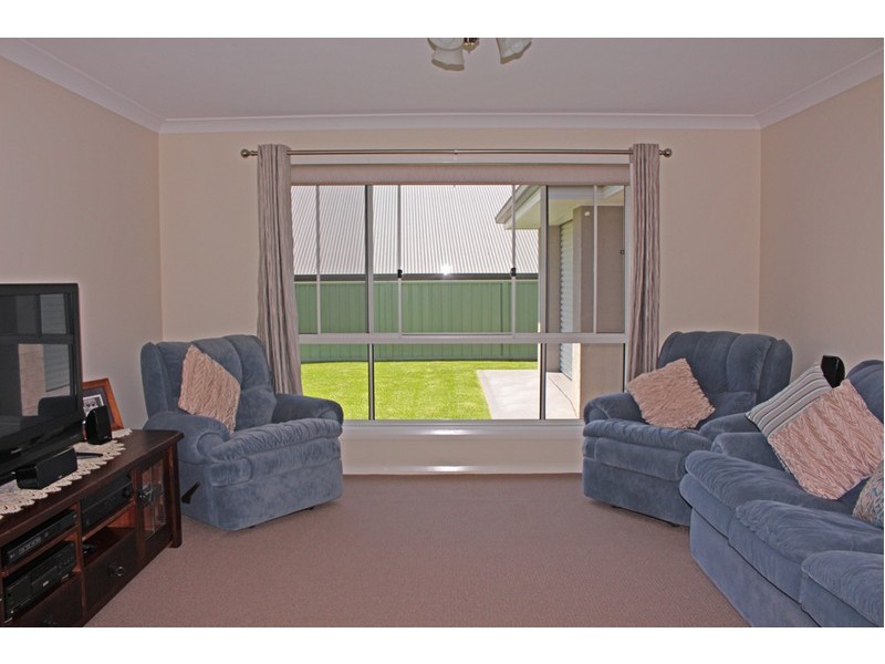 67 Golden Wattle Drive, Ulladulla NSW 2539