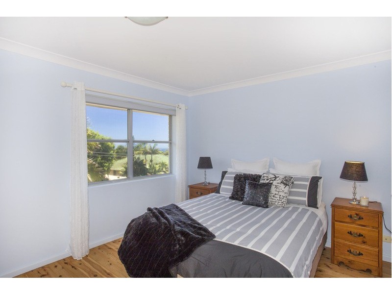 10 Riley Street, Mollymook NSW 2539