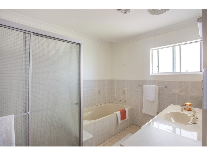 10 Riley Street, Mollymook NSW 2539