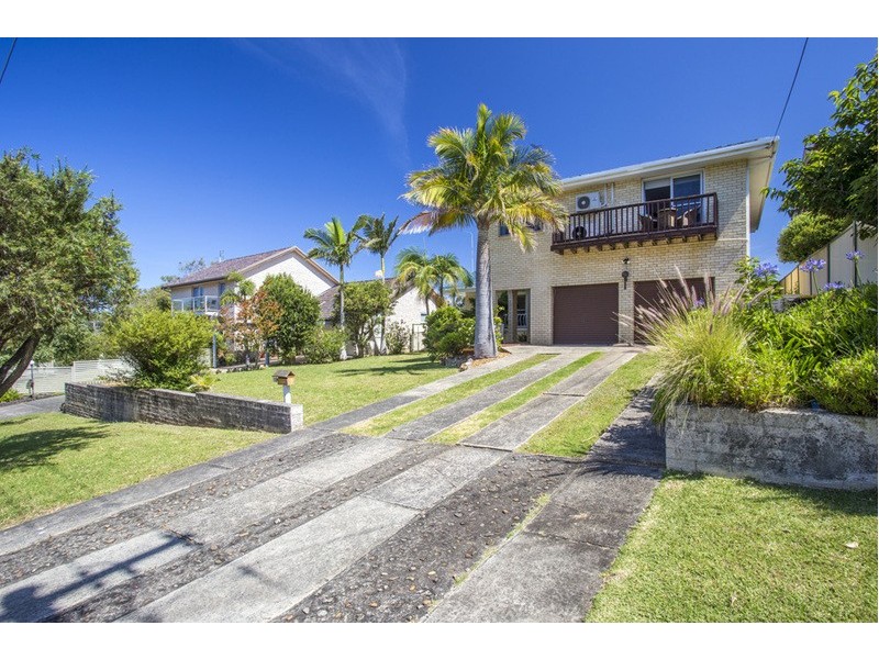 10 Riley Street, Mollymook NSW 2539