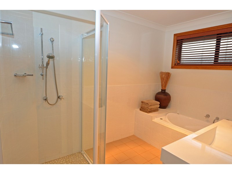 4 Niblick Avenue, Mollymook NSW 2539