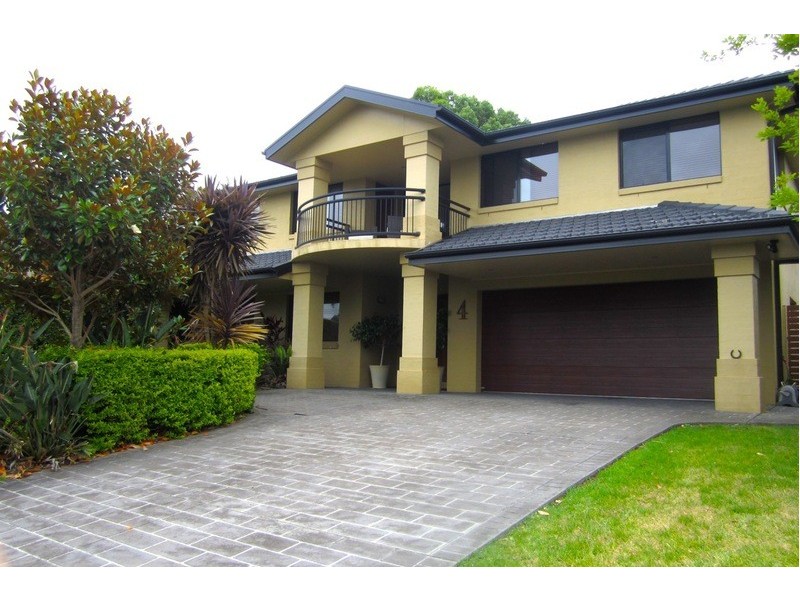 4 Niblick Avenue, Mollymook NSW 2539