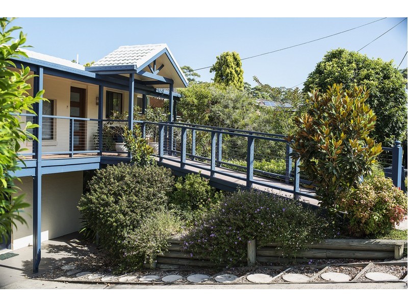 10 Booth Avenue, Narrawallee NSW 2539