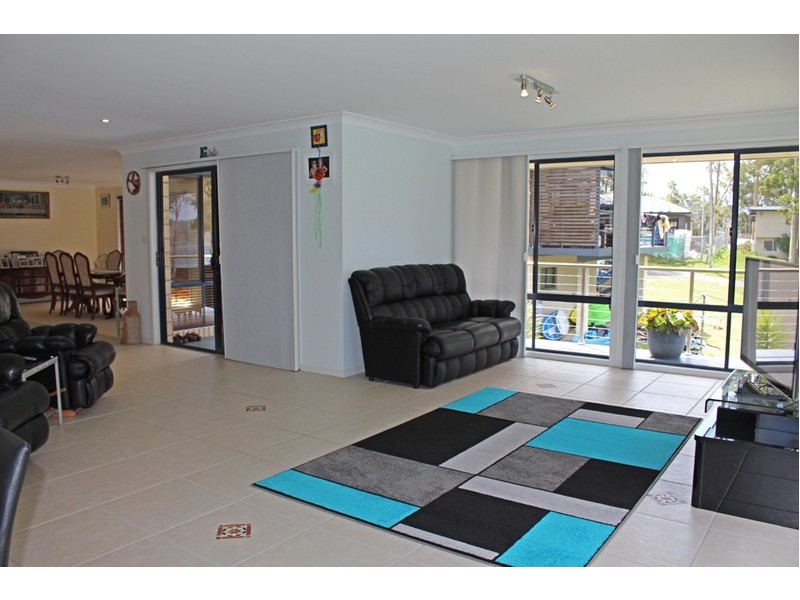 48 James Crescent, Kings Point NSW 2539