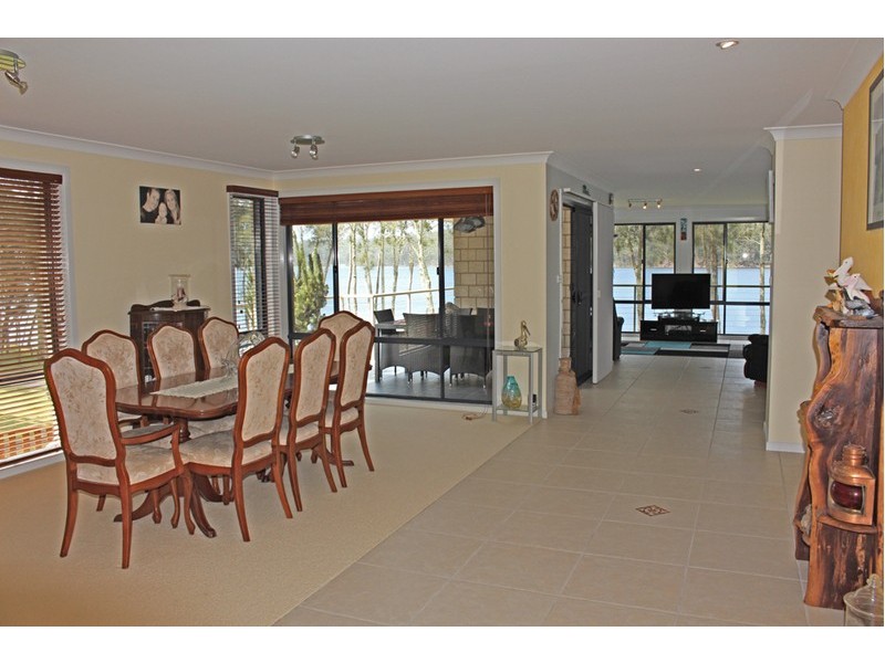 48 James Crescent, Kings Point NSW 2539