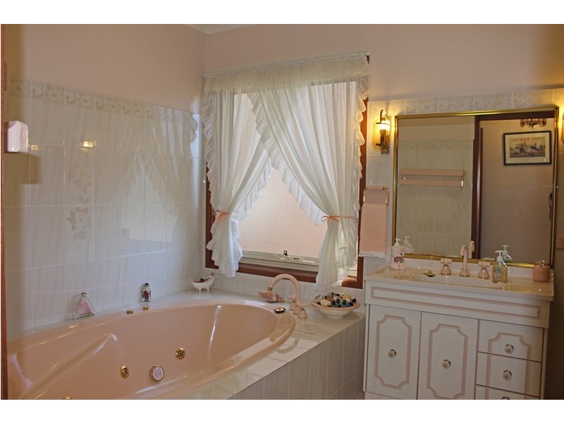 4 Ian Street, Ulladulla NSW 2539