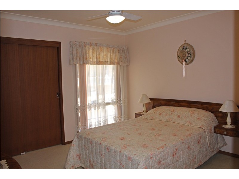 4 Ian Street, Ulladulla NSW 2539