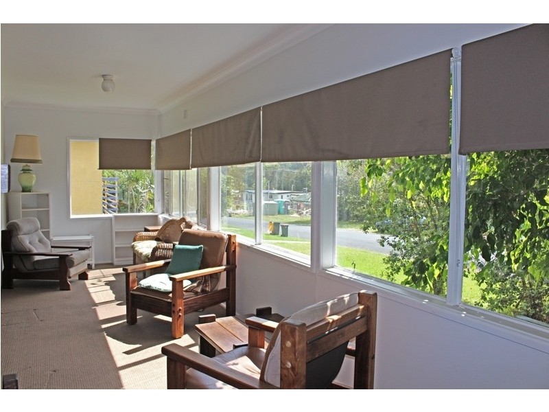 41 Anglers Parade, Fishermans Paradise NSW 2539