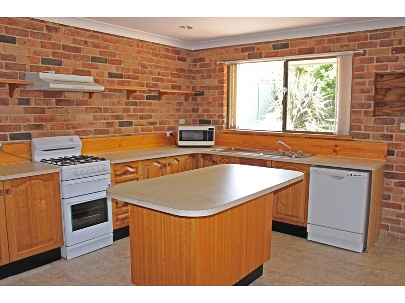 48 Buckland Street, Mollymook NSW 2539