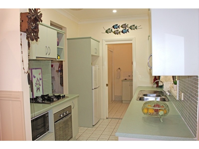 4 Blake Place, Narrawallee NSW 2539