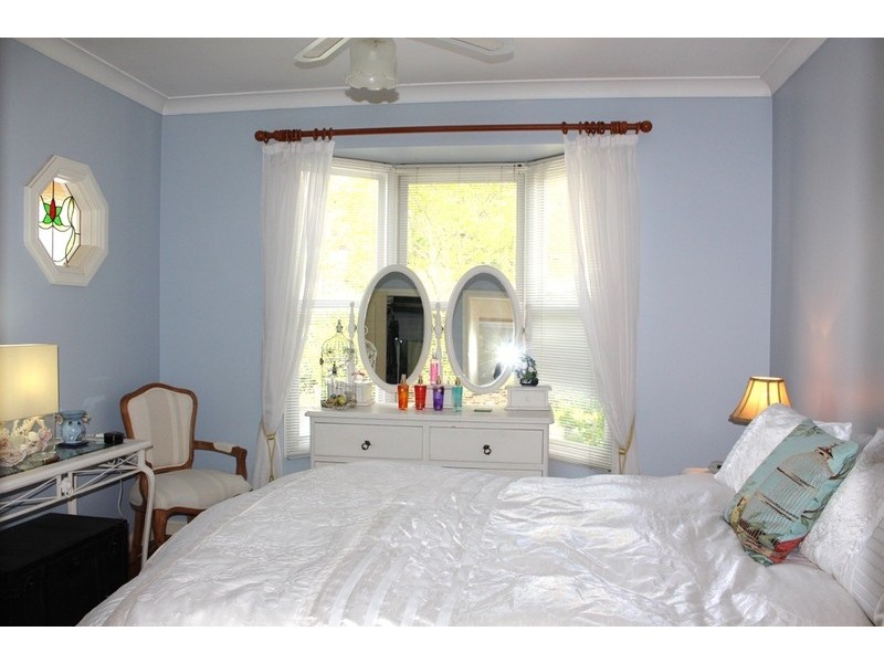 4 Blake Place, Narrawallee NSW 2539