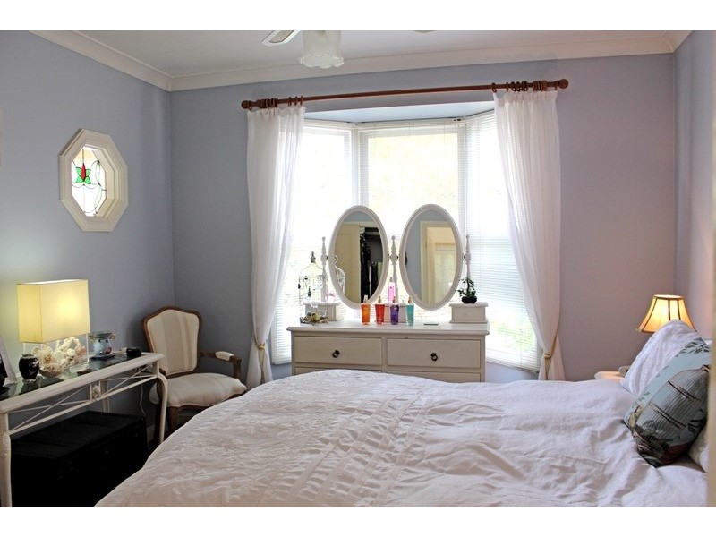 4 Blake Place, Narrawallee NSW 2539