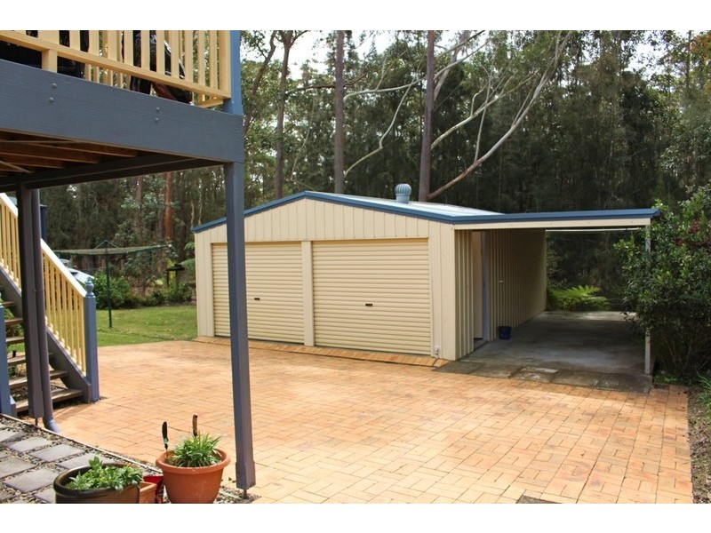 4 Blake Place, Narrawallee NSW 2539