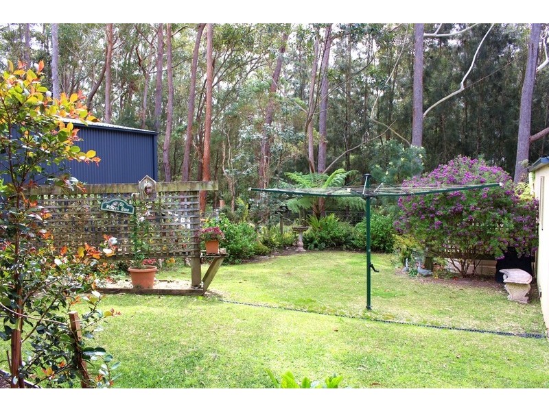 4 Blake Place, Narrawallee NSW 2539