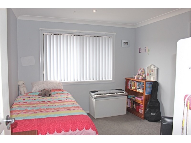 17 Royal Mantle Drive, Ulladulla NSW 2539