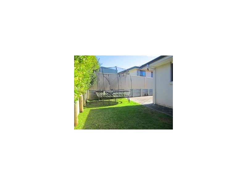 17 Royal Mantle Drive, Ulladulla NSW 2539