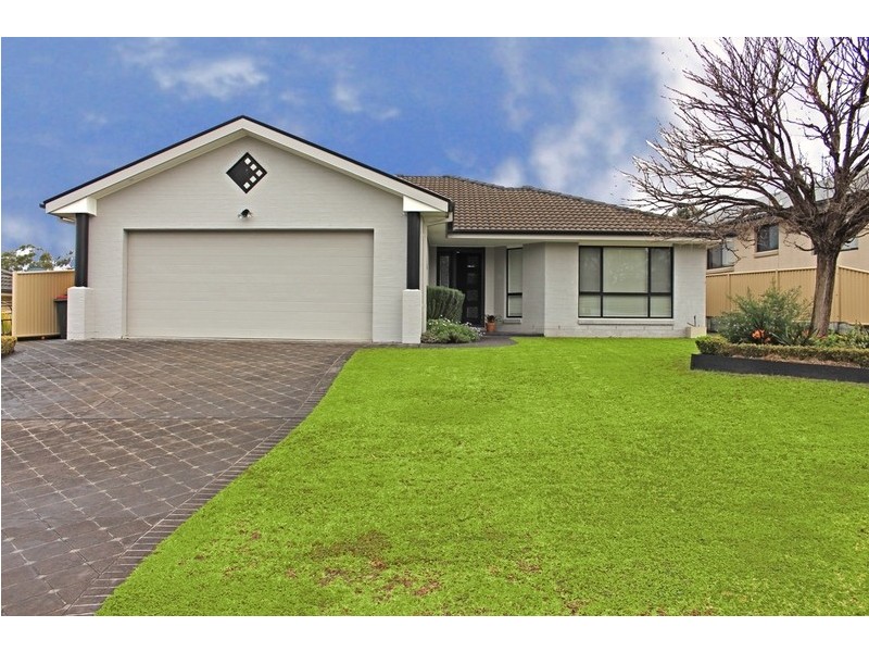 17 Royal Mantle Drive, Ulladulla NSW 2539