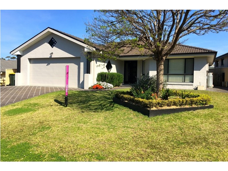 17 Royal Mantle Drive, Ulladulla NSW 2539