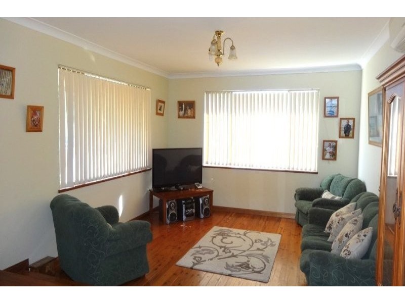 2 Cooper Grove, Ulladulla NSW 2539