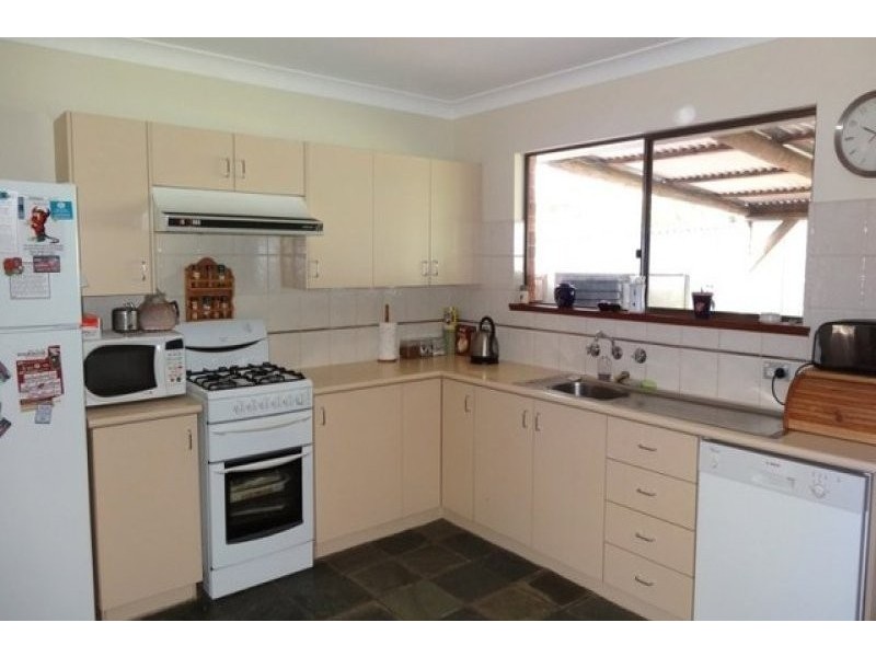 2 Cooper Grove, Ulladulla NSW 2539