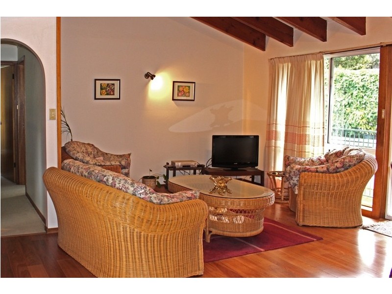 1 Robin Place, Mollymook NSW 2539