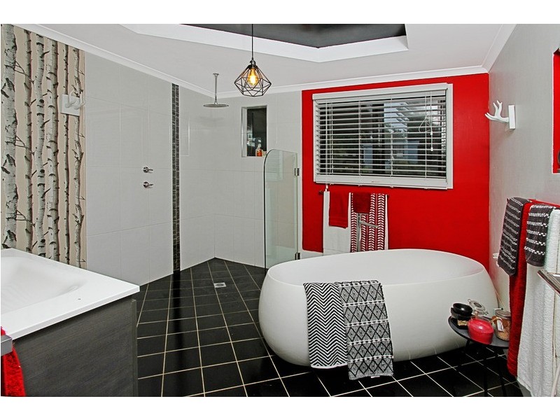 6 Croobyar Road, Milton NSW 2538