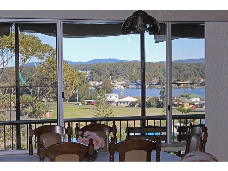 124 Canberra Crescent, Burrill Lake NSW 2539