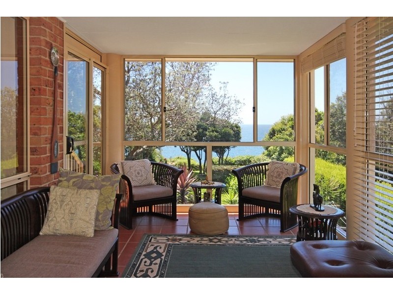 207 Mitchell Parade, Mollymook Beach NSW 2539