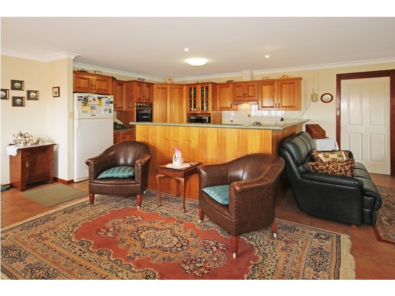 207 Mitchell Parade, Mollymook Beach NSW 2539