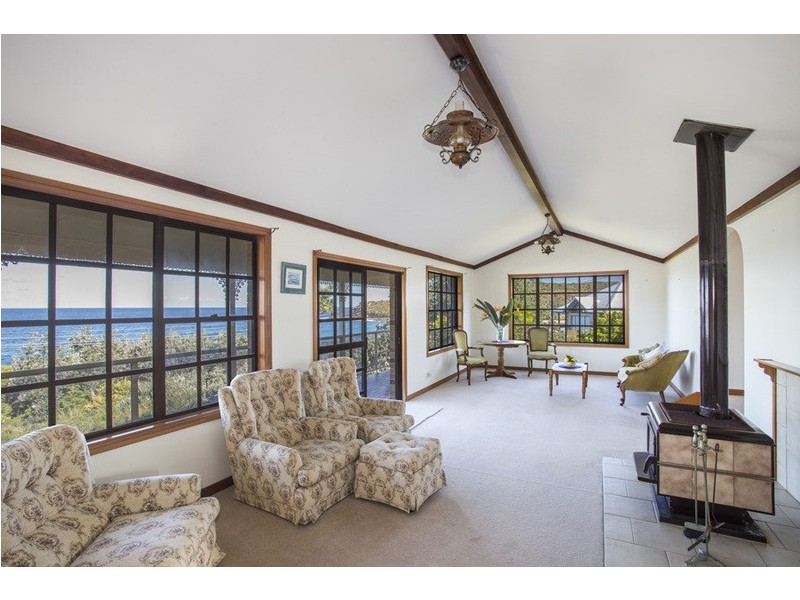 1 Wooroonga Crescent, Kioloa NSW 2539