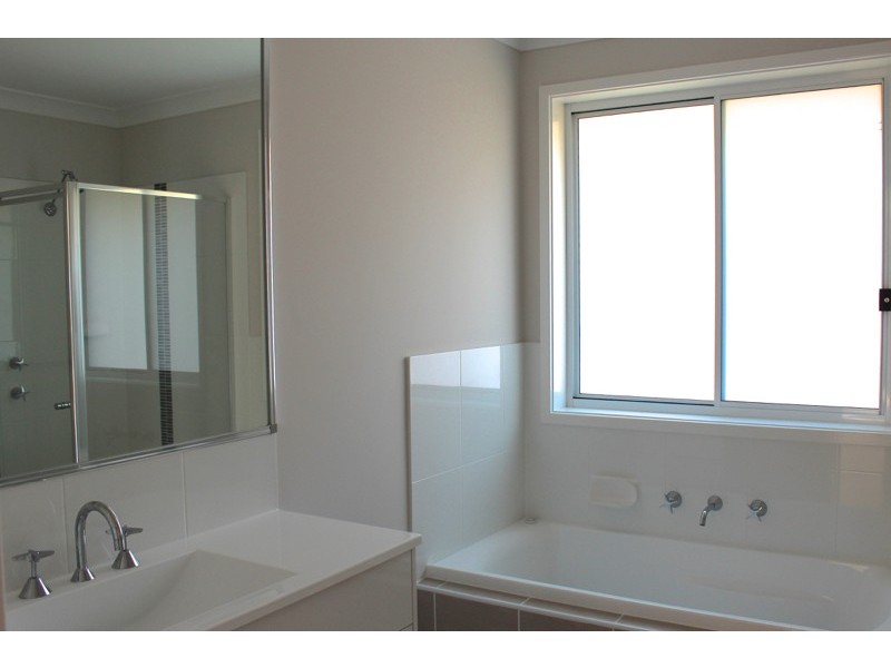 10 Eyre Street, Burrill Lake NSW 2539