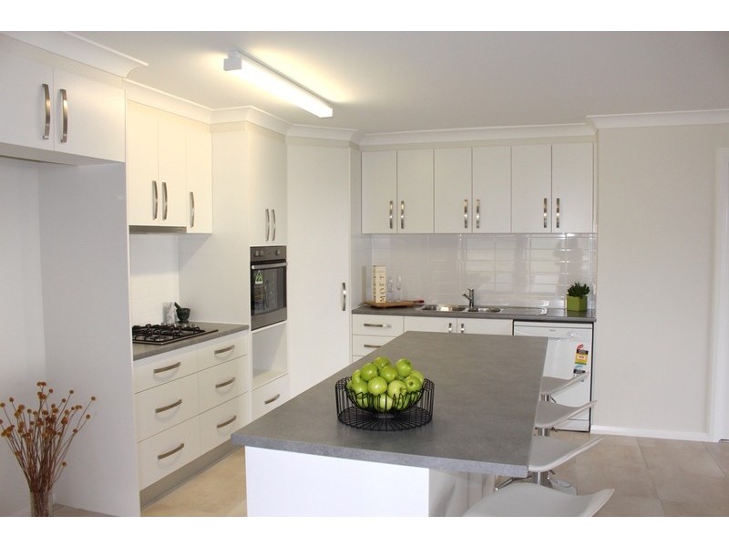 87 Golden Wattle Drive, Ulladulla NSW 2539