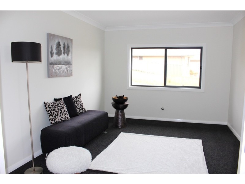 87 Golden Wattle Drive, Ulladulla NSW 2539