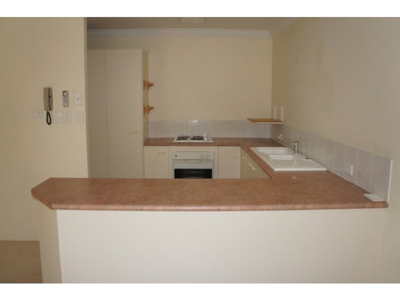 7/222 Central Street, Labrador QLD 4215