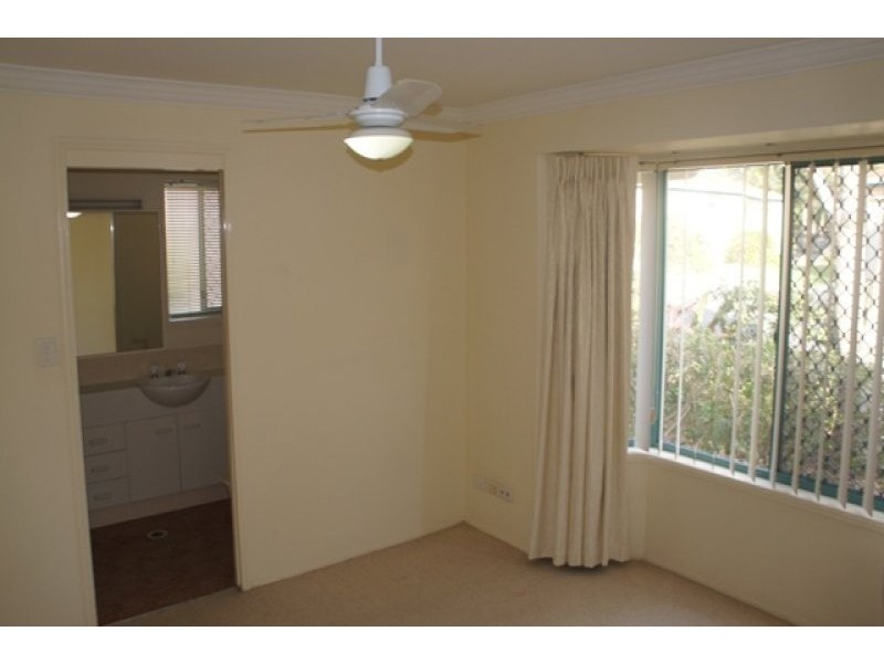 7/222 Central Street, Labrador QLD 4215