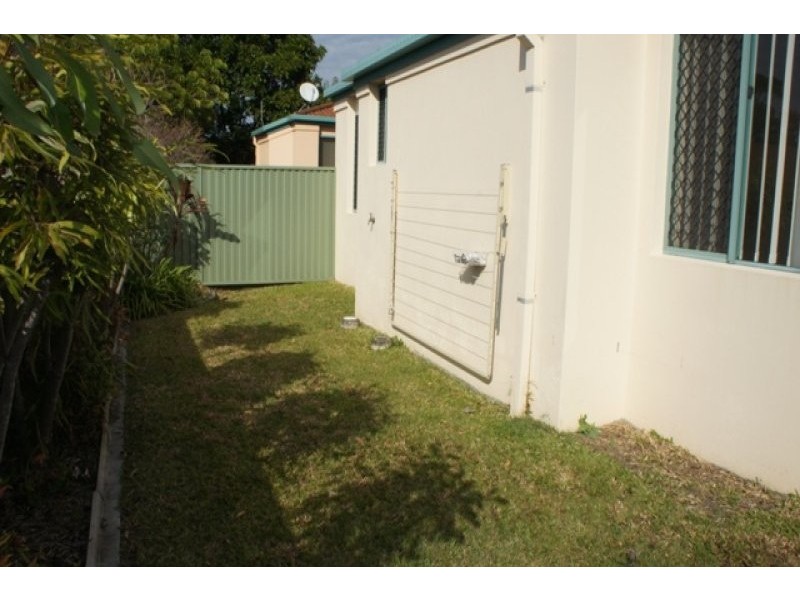 7/222 Central Street, Labrador QLD 4215