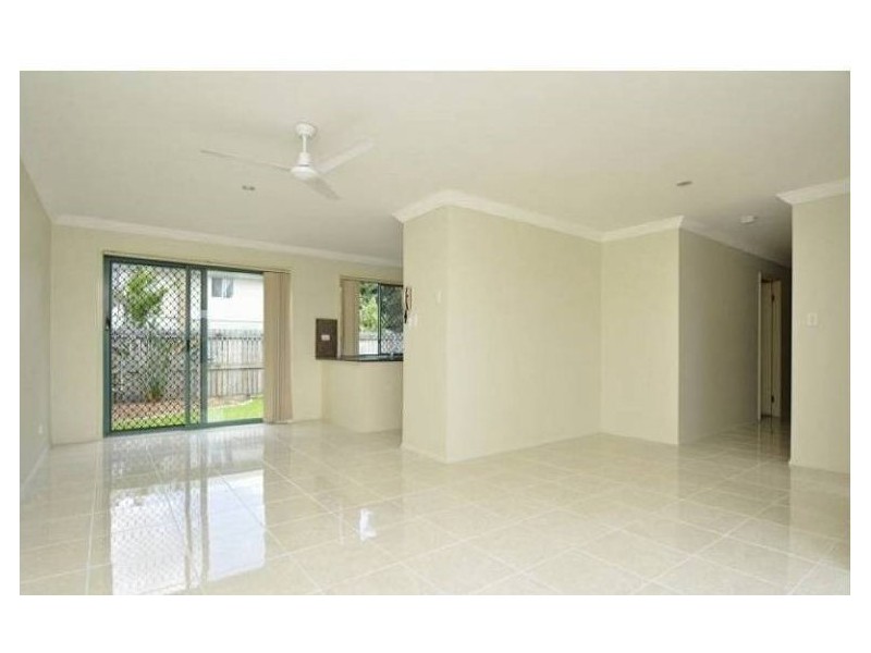 4/222 Central Street, Labrador QLD 4215