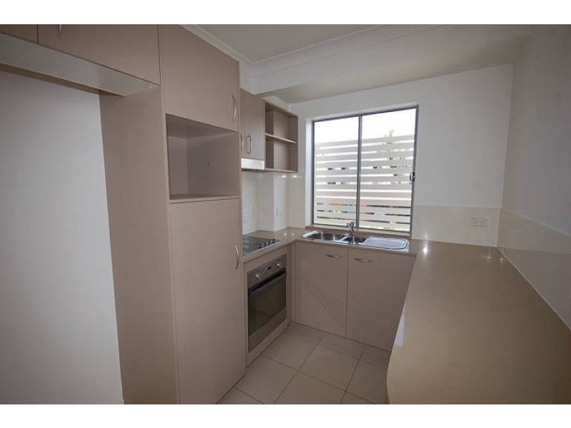 Unit 1/7 Phillip Street, Labrador QLD 4215