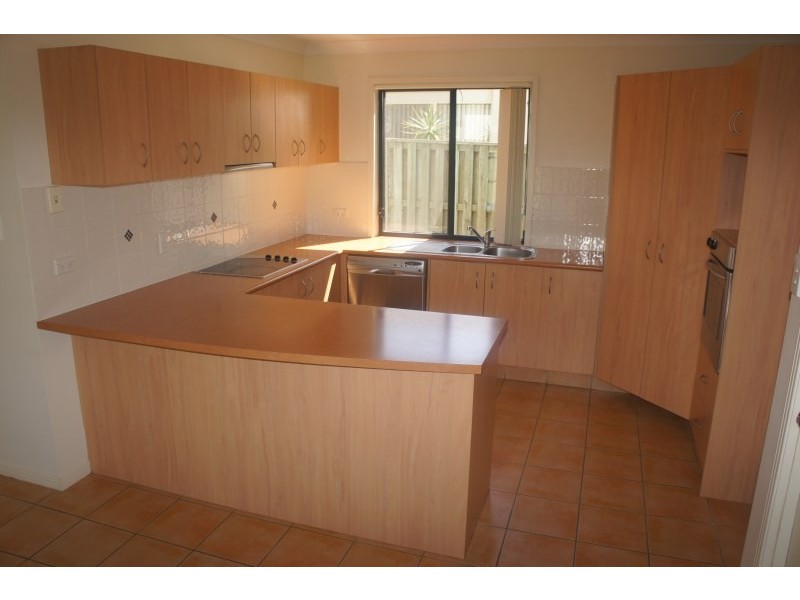 23 Madasin Close, Arundel QLD 4214