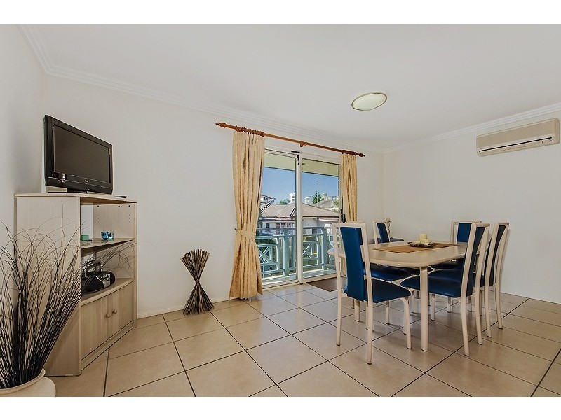 2/197 High Street, Southport QLD 4215