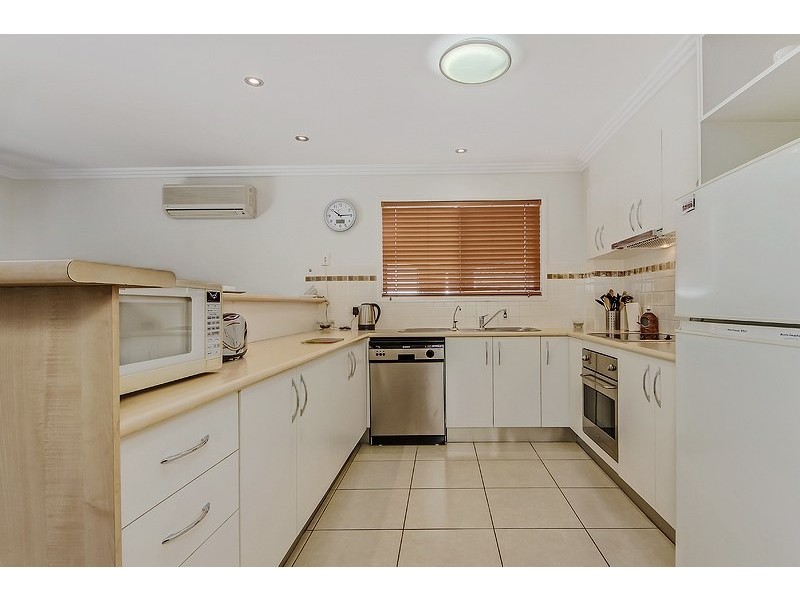 2/197 High Street, Southport QLD 4215