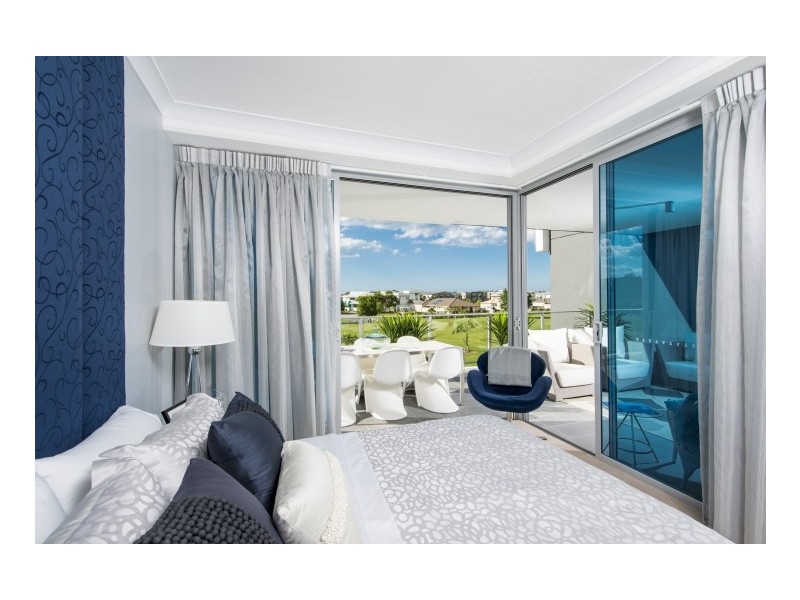 11 Compass Drive, Biggera Waters QLD 4216