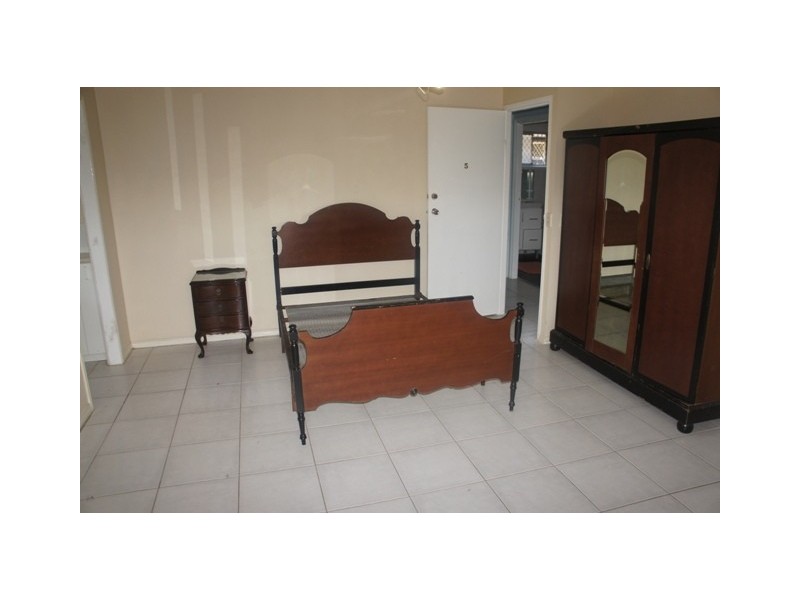 Unit 1/217 Central Street, Labrador QLD 4215